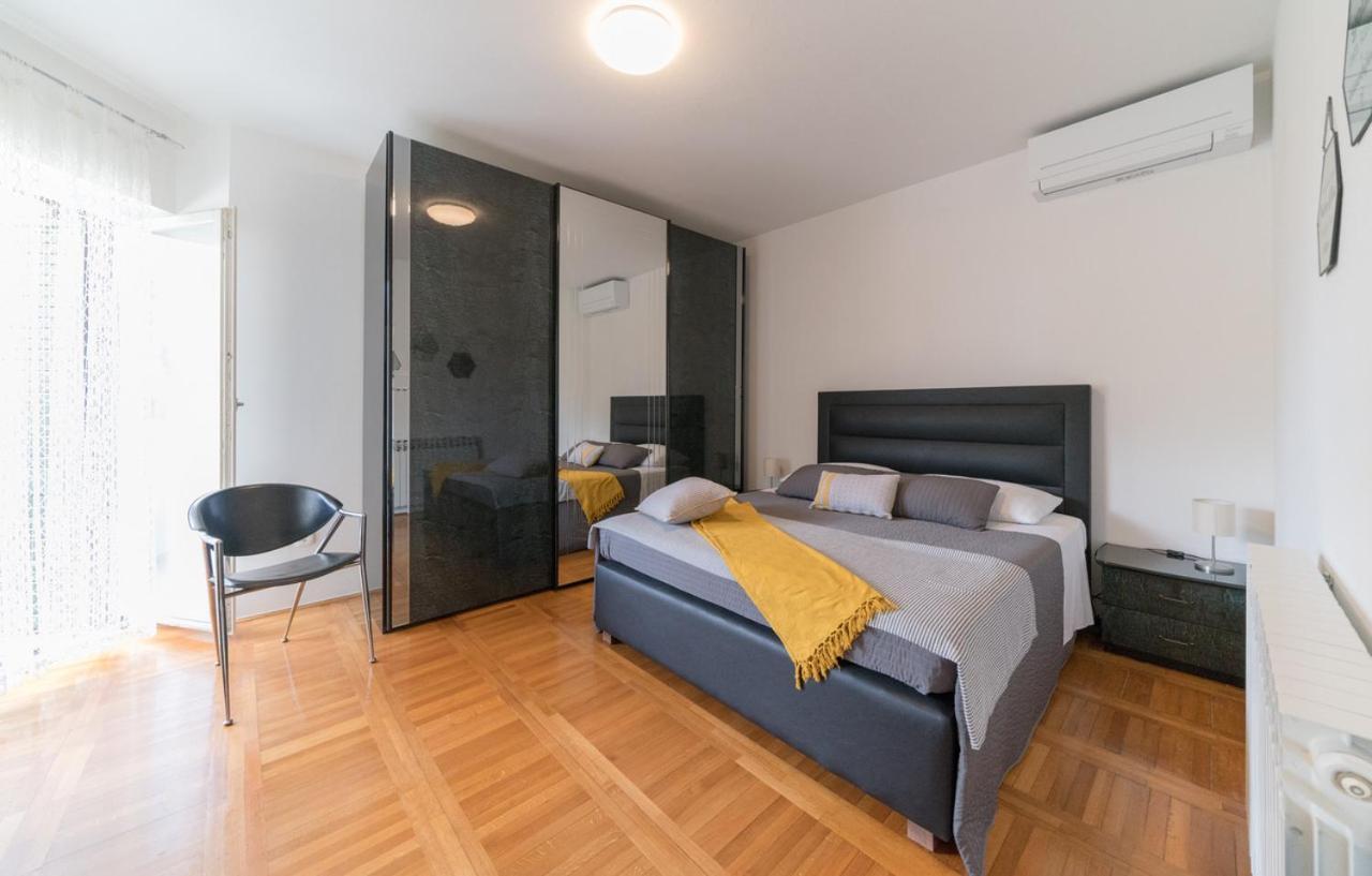 Villa ELLA Zara Esterno foto