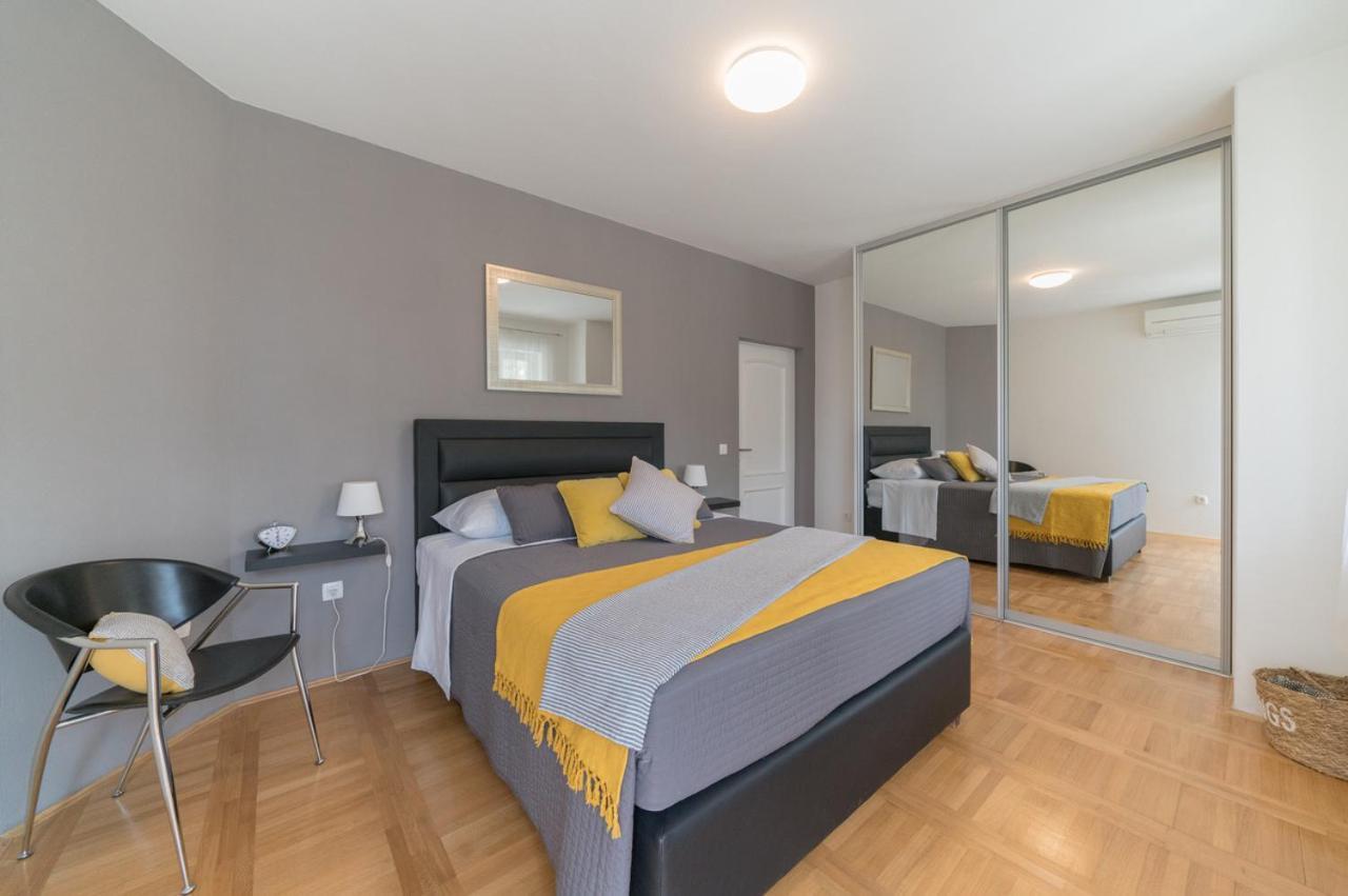Villa ELLA Zara Esterno foto