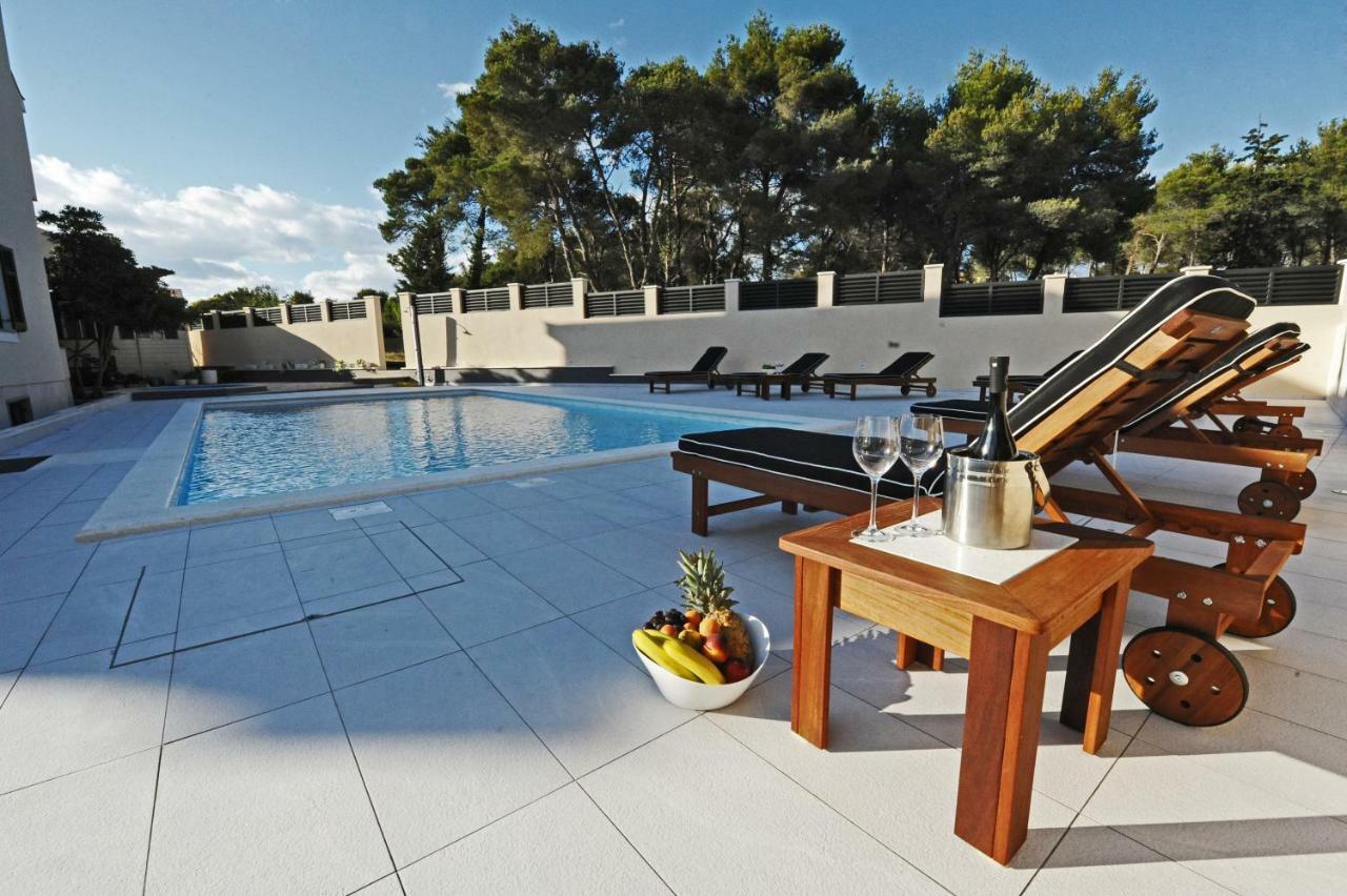 Villa ELLA Zara Esterno foto