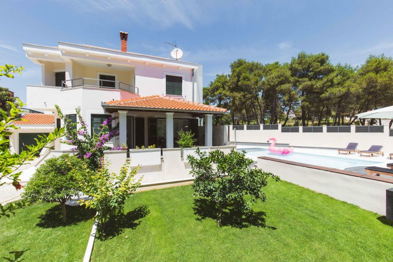 Villa ELLA Zara Esterno foto