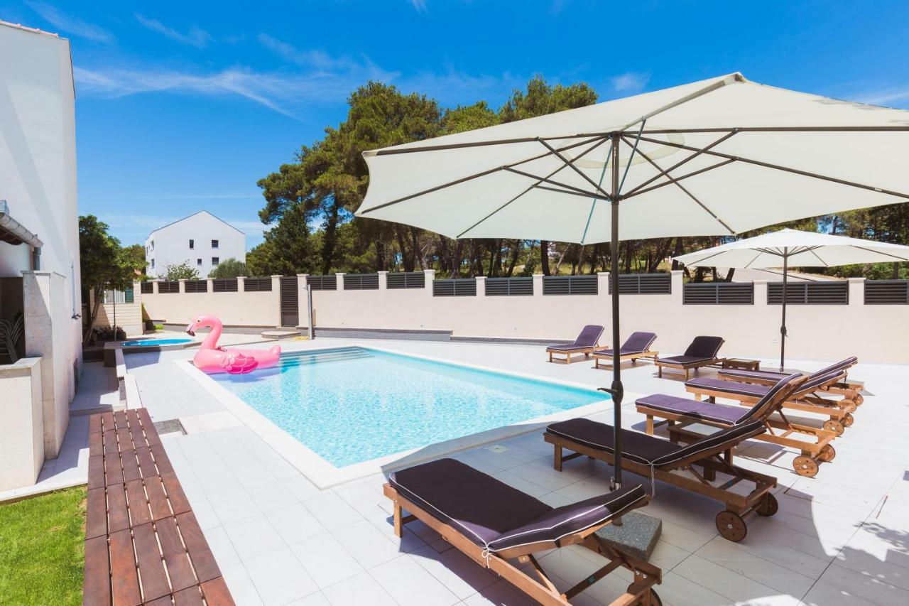 Villa ELLA Zara Esterno foto